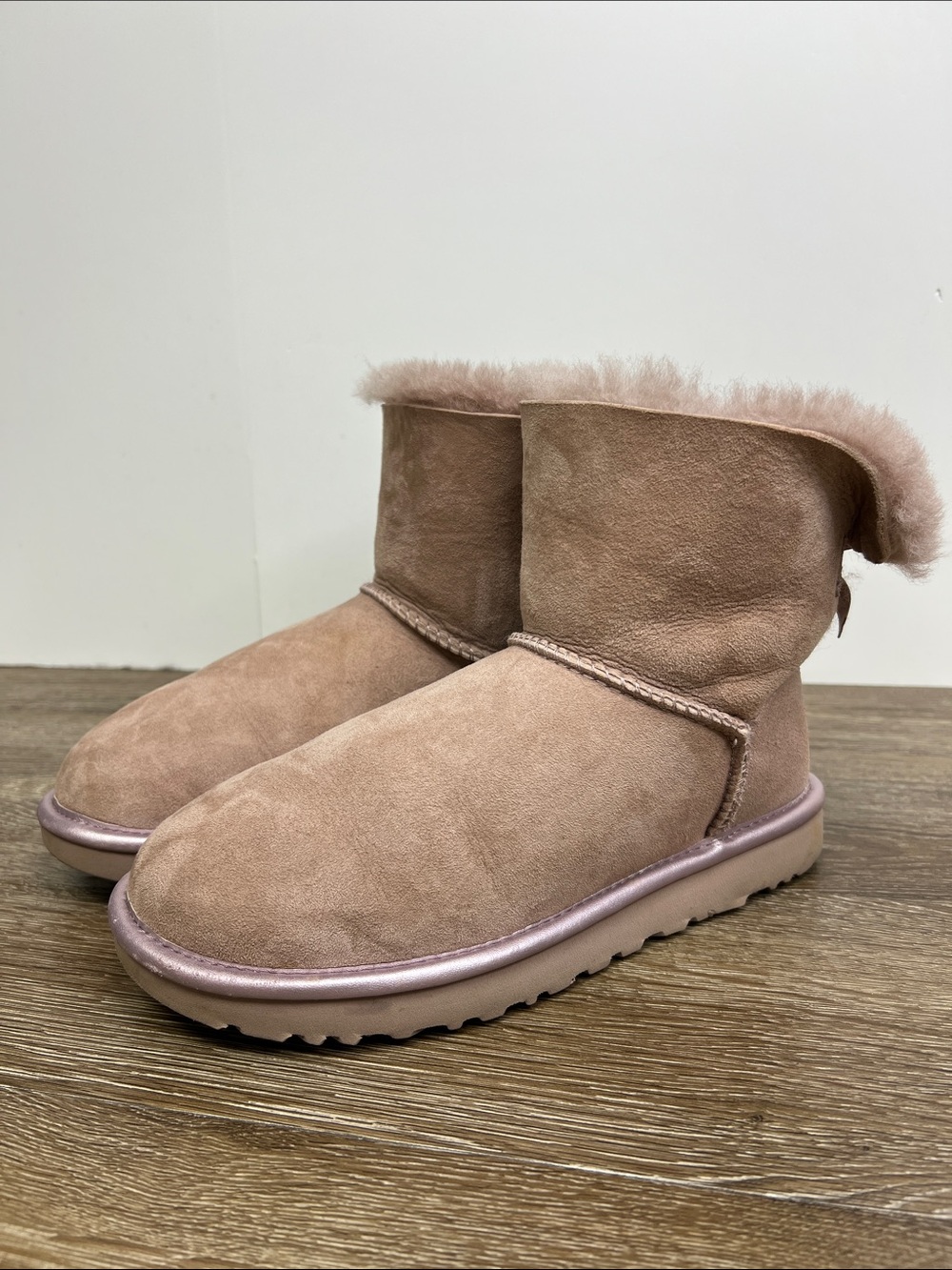 UGG Classic Mini II Metallic Trim Boots Dusk Pink Women’s 8